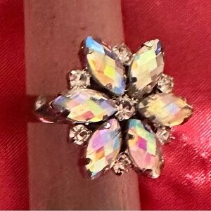 Elegant Silver Floral Ring